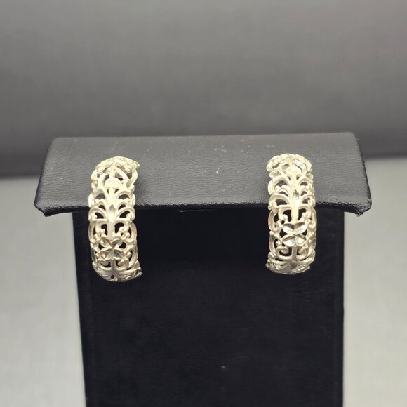 VTG Sterling Silver Diamond Cut Filigree Floral Half Hoop Earrings .75" Signed M - Picture 10 of 10